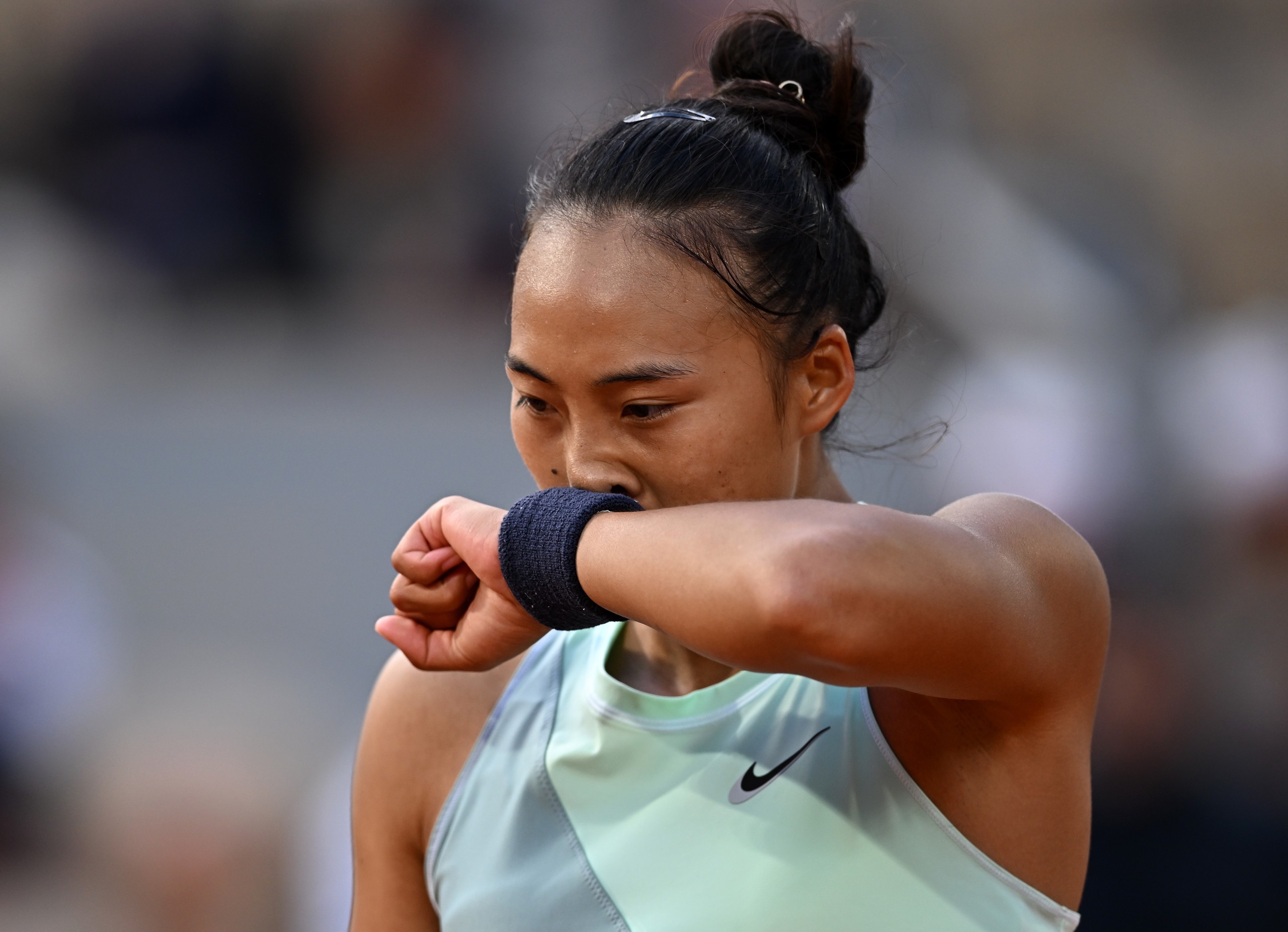  博尔特训练跑出937 